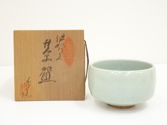 伊賀焼　香山窯造　茶碗（共箱）